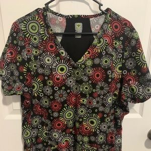 Activate by MED COUTURE scrub top stretch fit